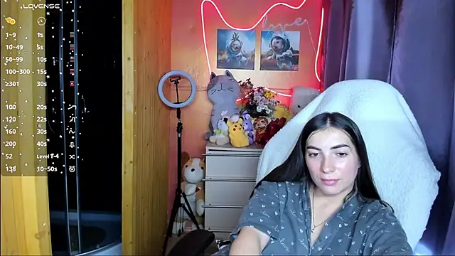 Snapshot of Fiery_Brunette_ chatting on 09-27-25, 09:36 Fiery Brunette  online show from 09-27-25, 09:36