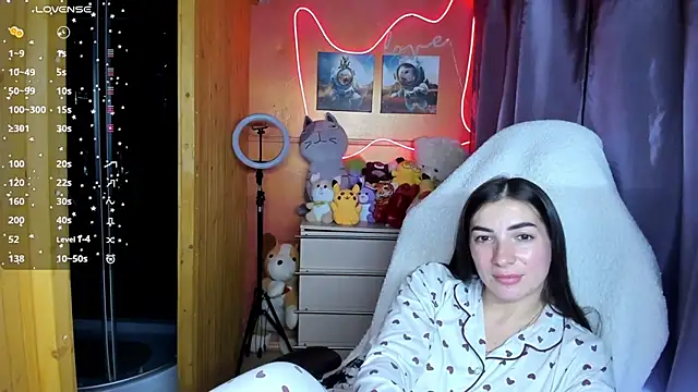 Snapshot of Fiery_Brunette_ chatting on 09-30-25, 07:13 Fiery Brunette  online show from 09-30-25, 07:13