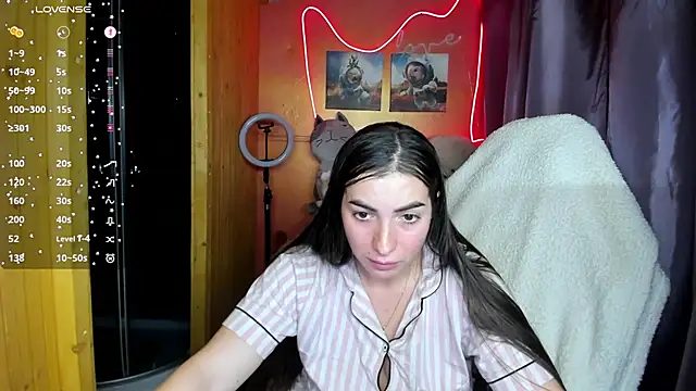 Snapshot of Fiery_Brunette_ chatting on 10-06-25, 12:13 Fiery Brunette  online show from 10-06-25, 12:13