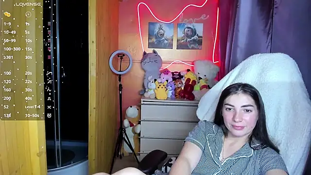 Snapshot of Fiery_Brunette_ chatting on 10-13-25, 05:51 Fiery Brunette  online show from 10-13-25, 05:51