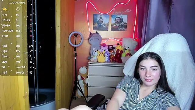 Snapshot of Fiery_Brunette_ chatting on 10-13-25, 05:57 Fiery Brunette  online show from 10-13-25, 05:57