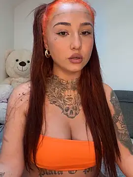 Coco-Love online show from 11-11-25, 01:44