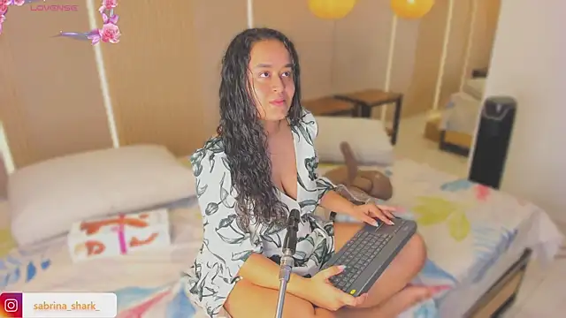 sabrina shark  online show from 10-03-25, 02:52