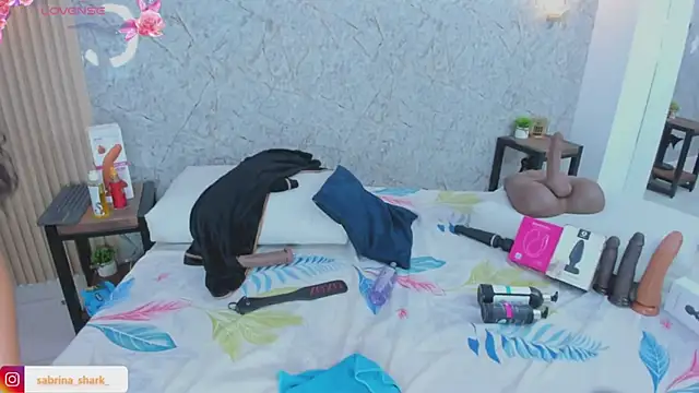 Snapshot of sabrina_shark_ chatting on 11-18-25, 03:23 sabrina shark online show from 11-18-25, 03:23