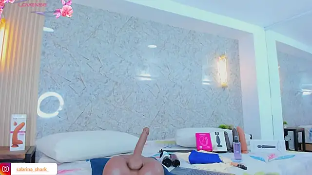 Snapshot of sabrina_shark_ chatting on 11-19-25, 03:17 sabrina shark online show from 11-19-25, 03:17