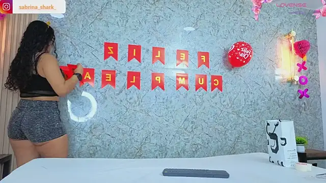 sabrina shark  online show from 02-05-26, 01:32