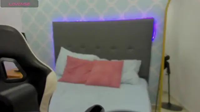 ayla13  online show from 09-27-25, 07:30