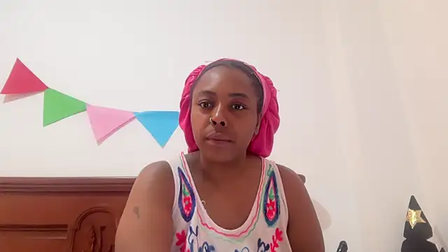 Snapshot of ChocolateCakeQueen chatting on 10-22-25, 12:49 ChocolateCakeQueen online show from 10-22-25, 12:49