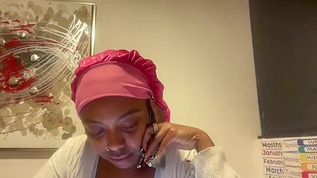 Snapshot of ChocolateCakeQueen chatting on 11-20-25, 01:06 ChocolateCakeQueen online show from 11-20-25, 01:06