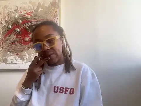 Snapshot of ChocolateCakeQueen chatting on 11-20-25, 01:11 ChocolateCakeQueen online show from 11-20-25, 01:11