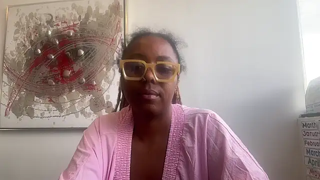 Snapshot of ChocolateCakeQueen chatting on 11-24-25, 12:38 ChocolateCakeQueen online show from 11-24-25, 12:38