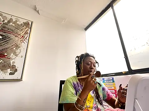 Snapshot of ChocolateCakeQueen chatting on 11-28-25, 06:10 ChocolateCakeQueen online show from 11-28-25, 06:10