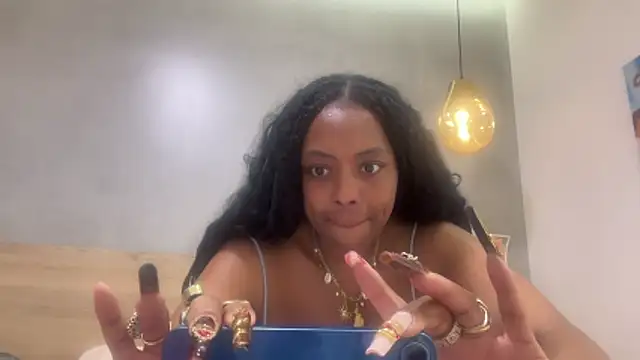 Snapshot of ChocolateCakeQueen chatting on 05-03-26, 12:38 ChocolateCakeQueen online show from 05-03-26, 12:38