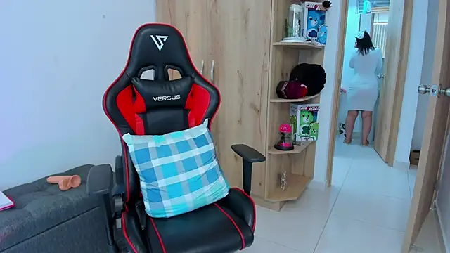  amanda seyfried19 online show from 09-23-25, 05:49