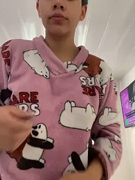 hannahb-e online show from 04-01-26, 01:52