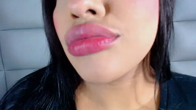 emily brontee  online show from 02-18-25, 01:00