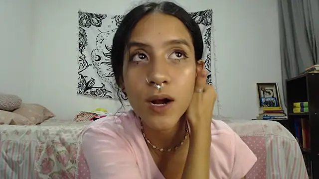 Snapshot of AlinaWoolf_ chatting on 12-04-24, 02:42 AlinaWoolf  online show from 12-04-24, 02:42