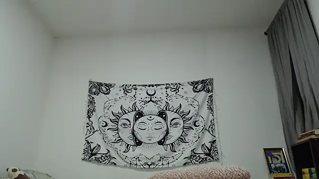 Snapshot of AlinaWoolf_ chatting on 12-26-24, 01:51 AlinaWoolf  online show from 12-26-24, 01:51