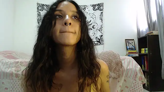 Snapshot of AlinaWoolf_ chatting on 01-28-25, 05:00 AlinaWoolf  online show from 01-28-25, 05:00