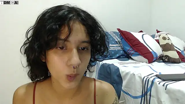 Snapshot of AlinaWoolf_ chatting on 10-03-25, 02:52 AlinaWoolf  online show from 10-03-25, 02:52