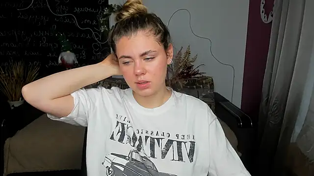 IsabellaBler online show from 12-15-25, 06:50