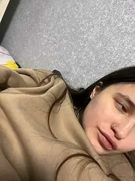 Snapshot of Angel__lika chatting on 01-09-25, 06:15 Angel  lika online show from 01-09-25, 06:15