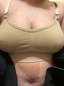 Snapshot of Angel__lika chatting on 10-20-25, 03:56 Angel  lika online show from 10-20-25, 03:56