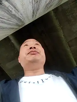 Snapshot of ximenqin-1 chatting on 11-08-25, 08:25 ximenqin-1 online show from 11-08-25, 08:25