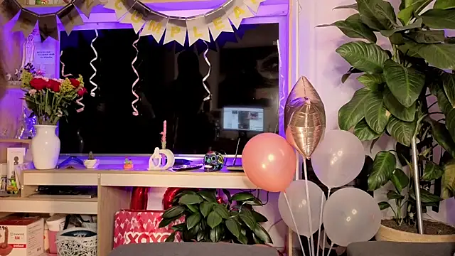 Michelle se online show from 04-21-26, 01:42