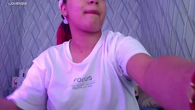 NicolleTaylor online show from 01-20-25, 03:59