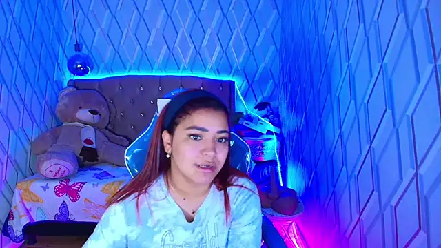 NicolleTaylor online show from 10-25-25, 03:25