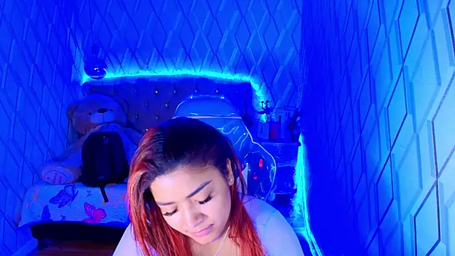 NicolleTaylor online show from 11-21-25, 04:11