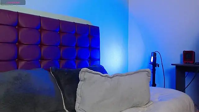 megan lover online show from 11-15-25, 01:47