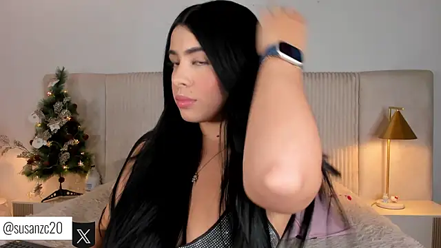 Snapshot of susan_zc chatting on 12-13-25, 08:04 susan zc online show from 12-13-25, 08:04