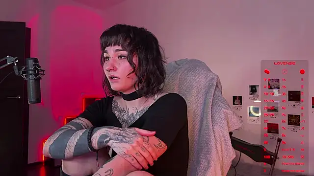 Snapshot of deadlysweet chatting on 12-02-24, 01:58 deadlysweet online show from 12-02-24, 01:58