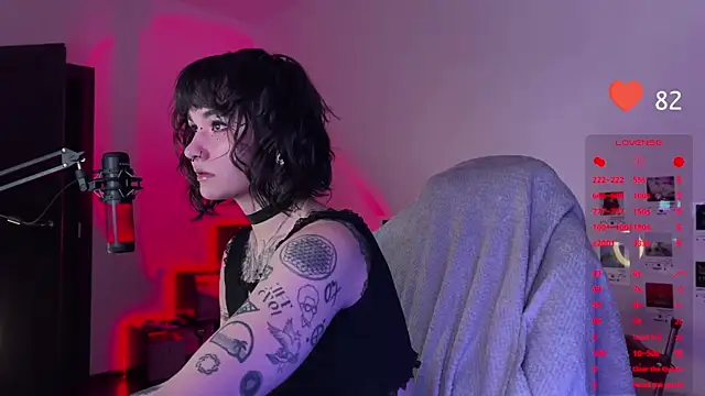 Snapshot of deadlysweet chatting on 12-06-24, 10:30 deadlysweet online show from 12-06-24, 10:30