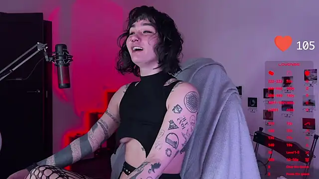 Snapshot of deadlysweet chatting on 12-08-24, 12:40 deadlysweet online show from 12-08-24, 12:40