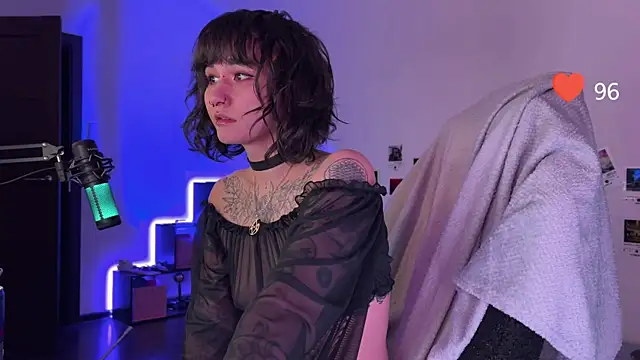 Snapshot of deadlysweet chatting on 01-05-25, 09:14 deadlysweet online show from 01-05-25, 09:14