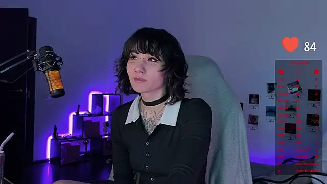 Snapshot of deadlysweet chatting on 02-12-25, 04:54 deadlysweet online show from 02-12-25, 04:54