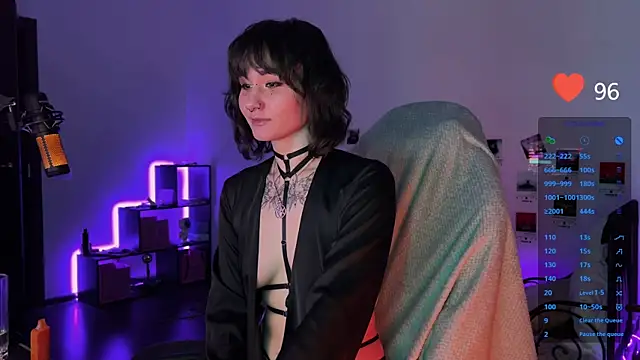 Snapshot of deadlysweet chatting on 03-16-25, 12:34 deadlysweet online show from 03-16-25, 12:34