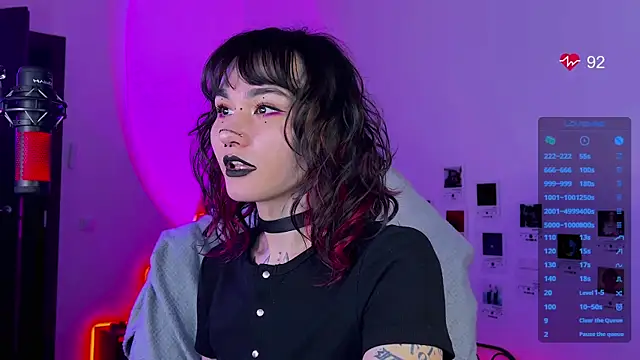 Snapshot of deadlysweet chatting on 09-09-25, 01:27 deadlysweet online show from 09-09-25, 01:27