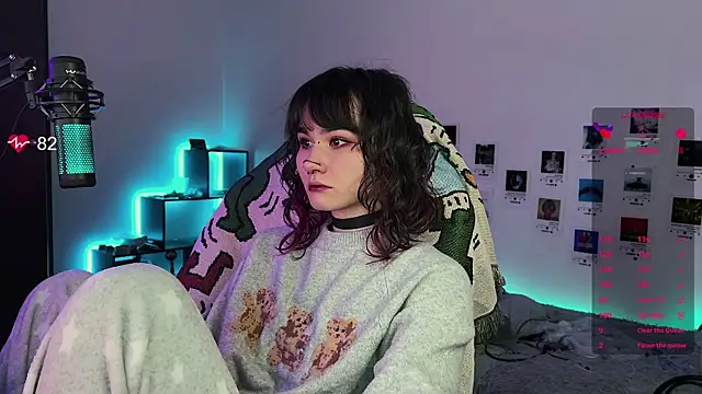 Snapshot of deadlysweet chatting on 09-25-25, 01:20 deadlysweet online show from 09-25-25, 01:20