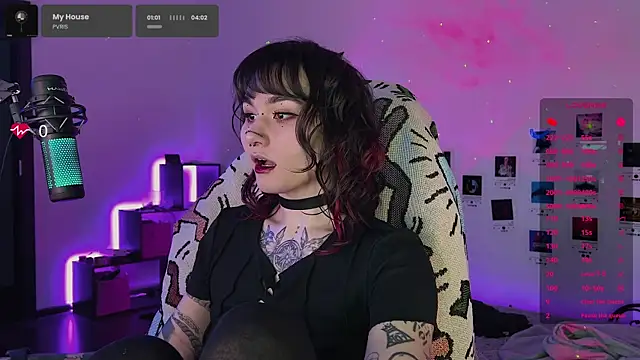 Snapshot of deadlysweet chatting on 10-09-25, 12:08 deadlysweet online show from 10-09-25, 12:08