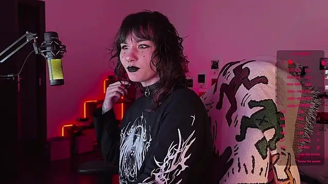 Snapshot of deadlysweet chatting on 12-03-25, 12:29 deadlysweet online show from 12-03-25, 12:29