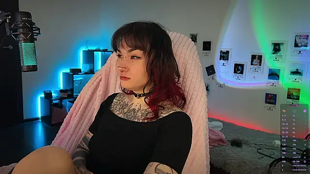 Snapshot of deadlysweet chatting on 01-15-26, 03:22 deadlysweet online show from 01-15-26, 03:22