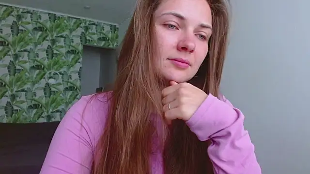 Olivia shine online show from 05-14-26, 04:30