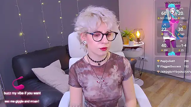 Snapshot of _Moonlight_t chatting on 02-01-25, 12:05 Moonlight t online show from 02-01-25, 12:05