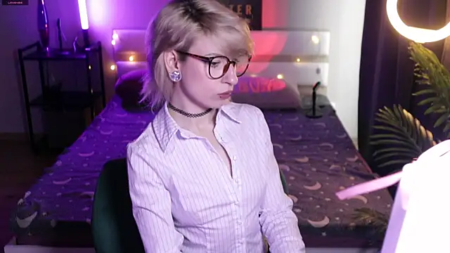  Moonlight t online show from 04-24-26, 09:01