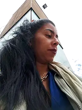 Emily Wane online show from 10-29-25, 05:04