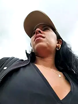 Emily Wane online show from 04-18-26, 07:58